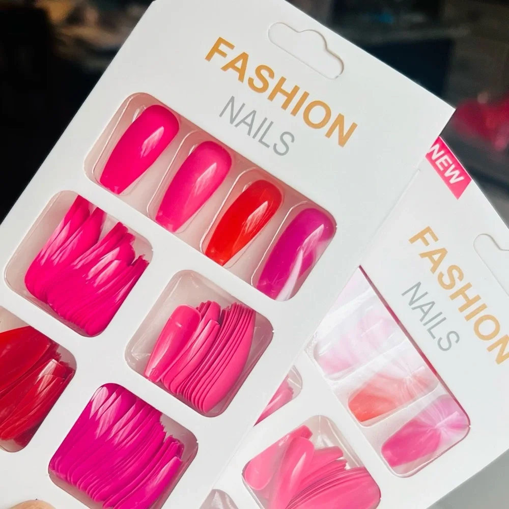 Fashion Nails Press-On Set in Bright Pink & Red 4 colors 192 nails bundle of 2